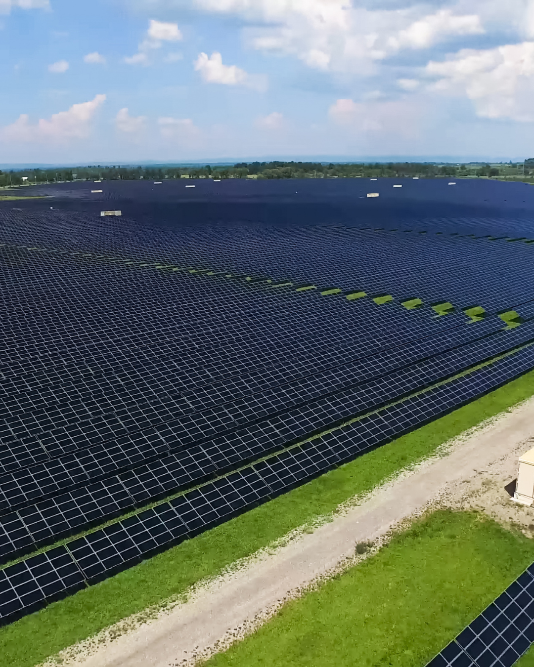 Japan: Semiconductor Consumables & Renewable Energy Group Seeking Strategic Acquisitions (¥2B–¥10B)