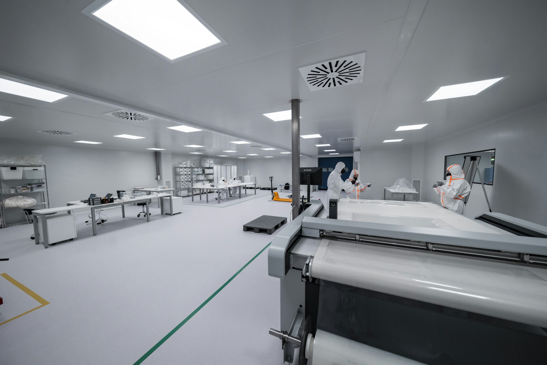 Japan: Leading HVAC & Cleanroom Engineering Group Seeking Majority Stakes in Semiconductor & Data Centre Facility Specialists